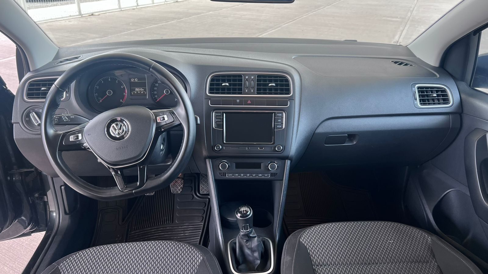 2021 Volkswagen Vento Comfortline Plus thumbnail 3