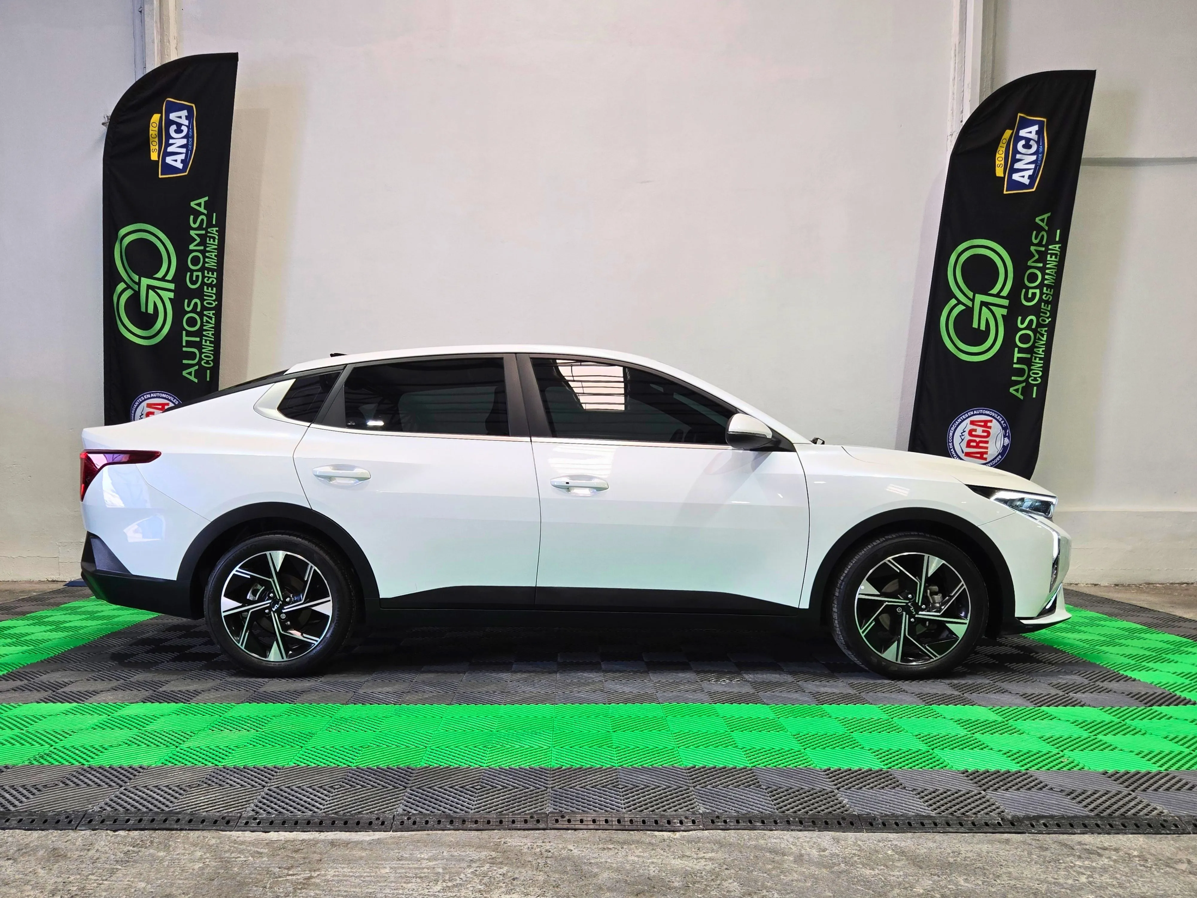 KIA K3 GT LINE 2024 thumbnail 9