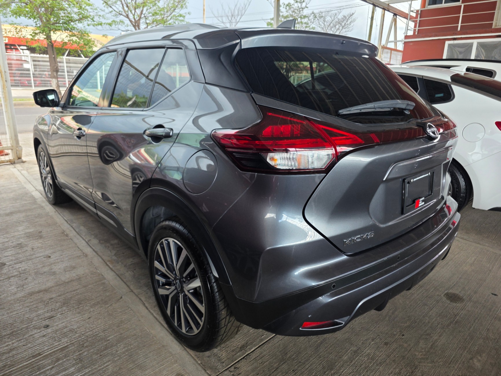 2022 Nissan KICKS EXCLUSIVE thumbnail 4