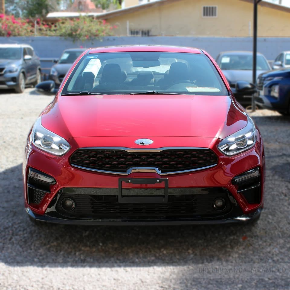 2021 Kia Forte GT Line foto 2