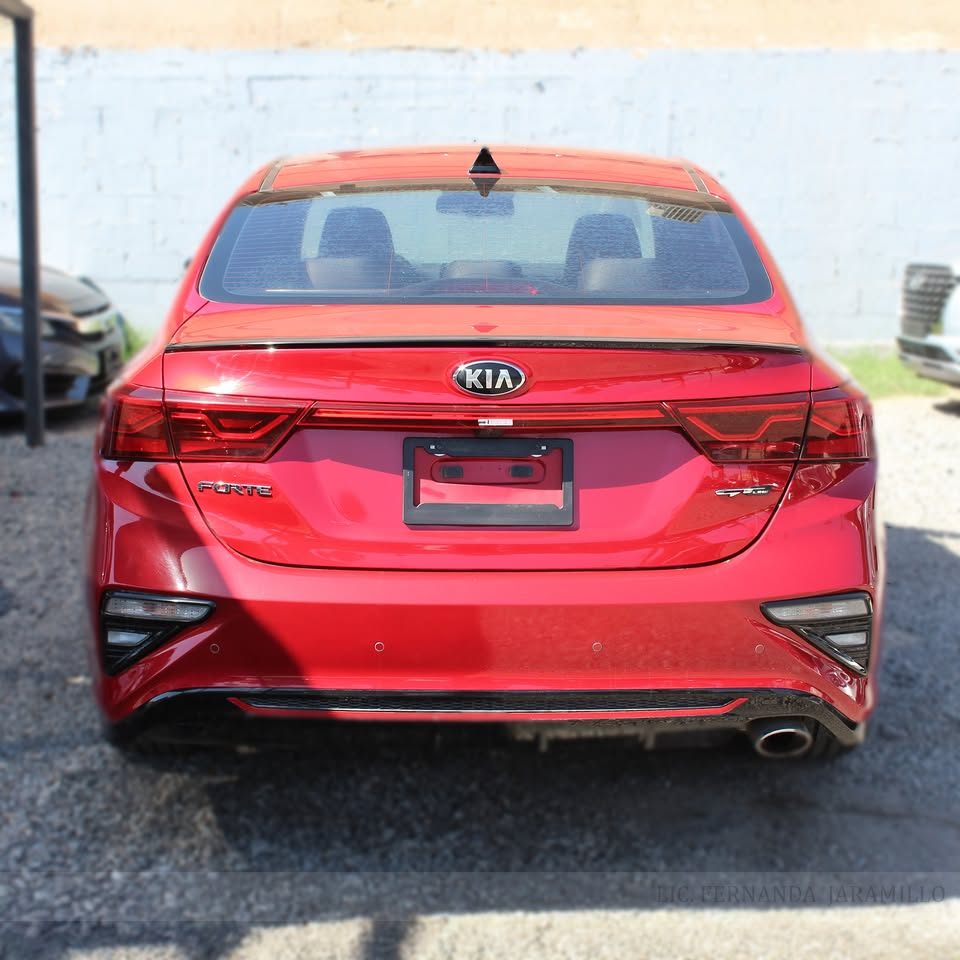 2021 Kia Forte GT Line foto 4