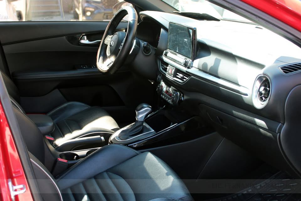 2021 Kia Forte GT Line foto 8