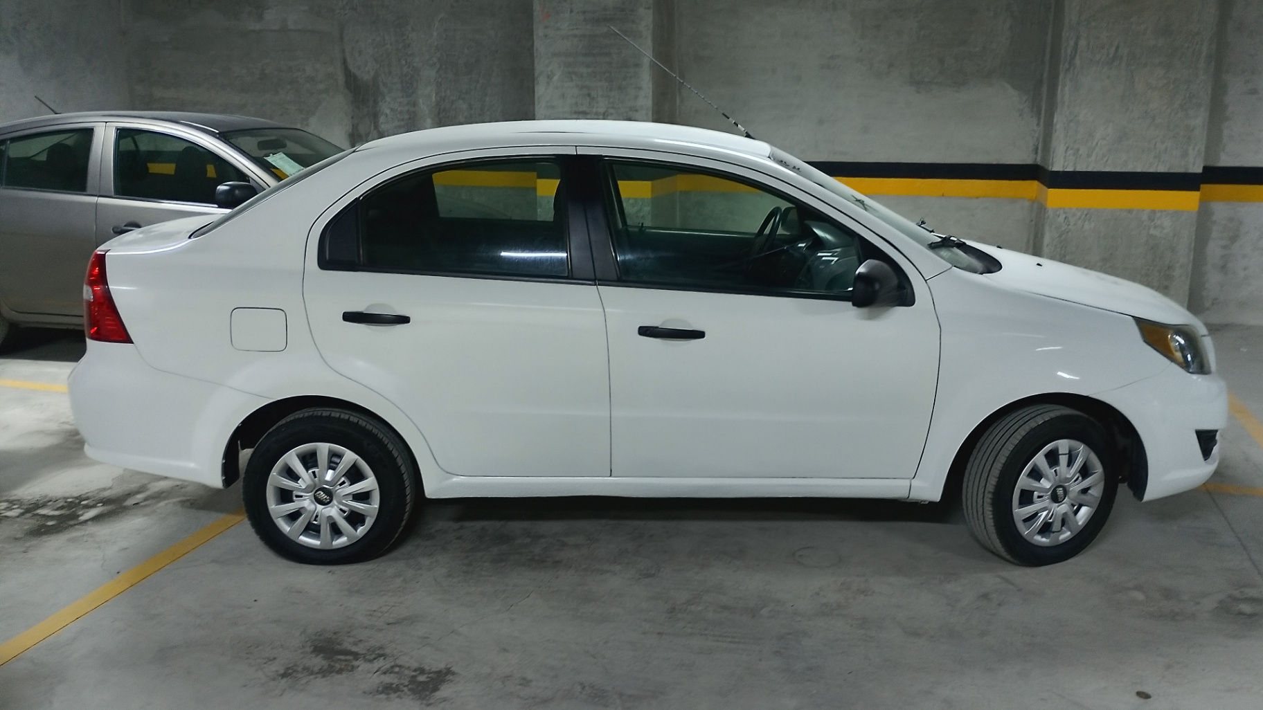Chevrolet AVEO  2018 miniatura 4