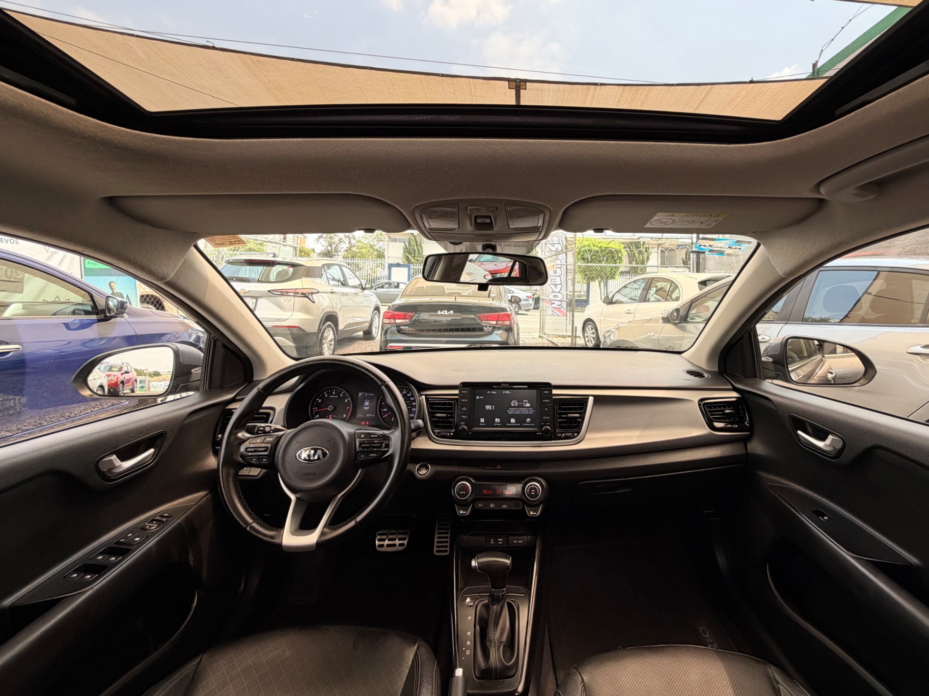 2019 Kia Rio Sedán Ex Pack  miniatura 8