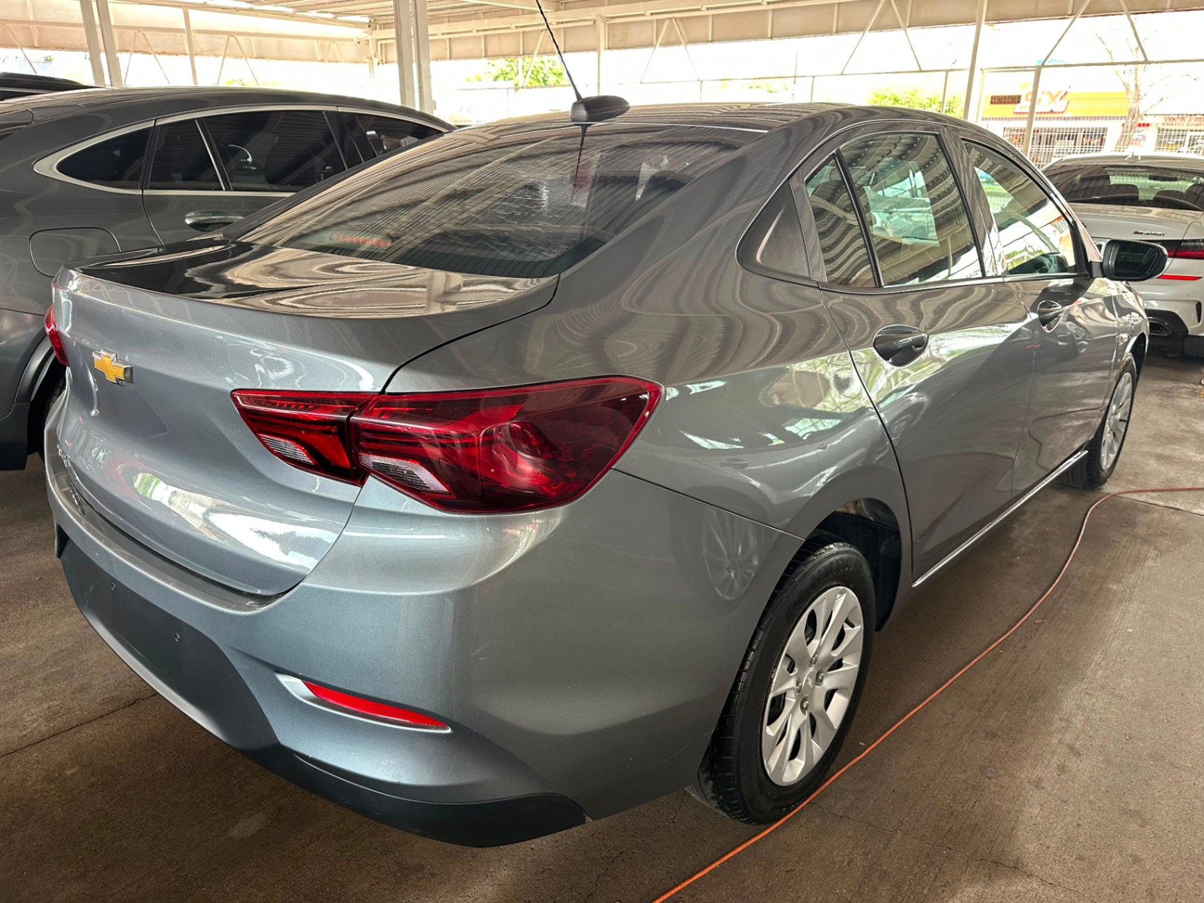 2022 Chevrolet ONIX LS thumbnail 3