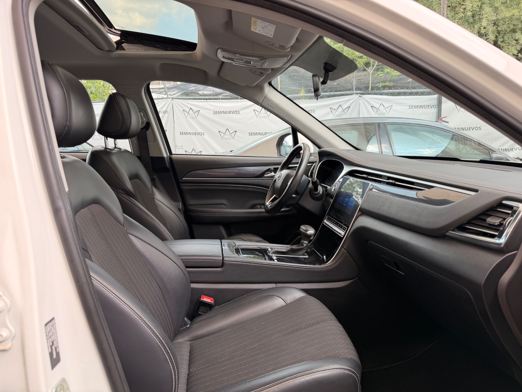 2023 Dodge Journey SXT  miniatura 8