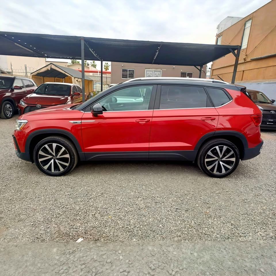 2024 Volkswagen Taos Highline foto 3