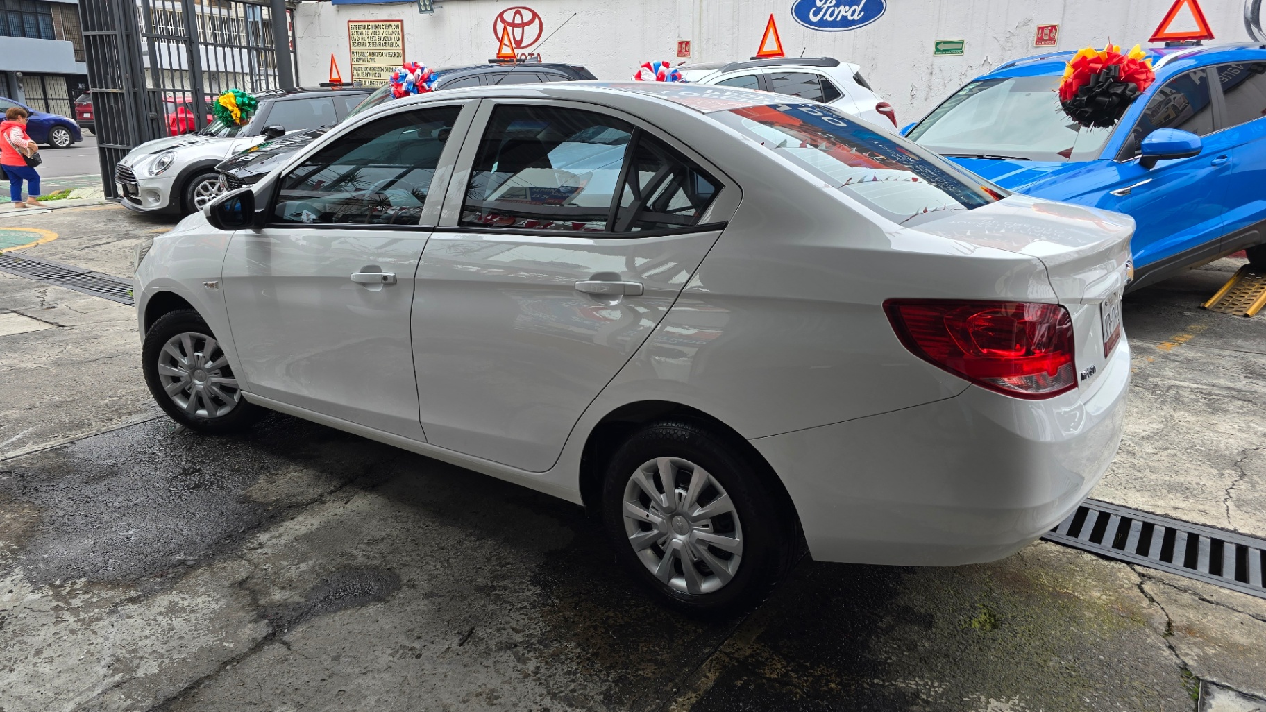 Chevrolet Aveo Sedán LS - imagen 2