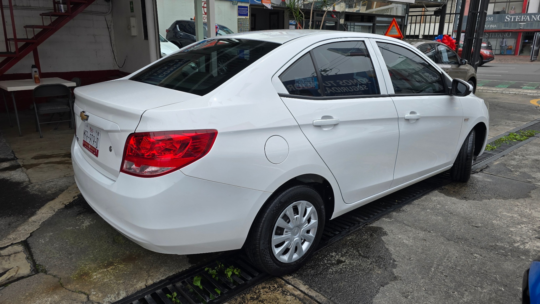 Chevrolet Aveo Sedán LS - imagen 3
