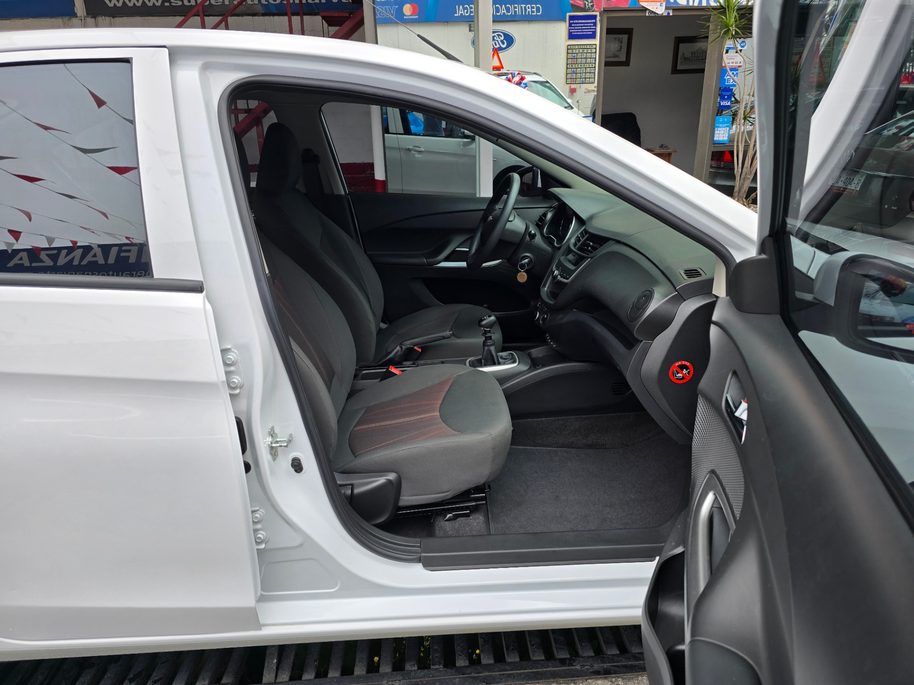 Chevrolet Aveo Sedán LS - imagen 10