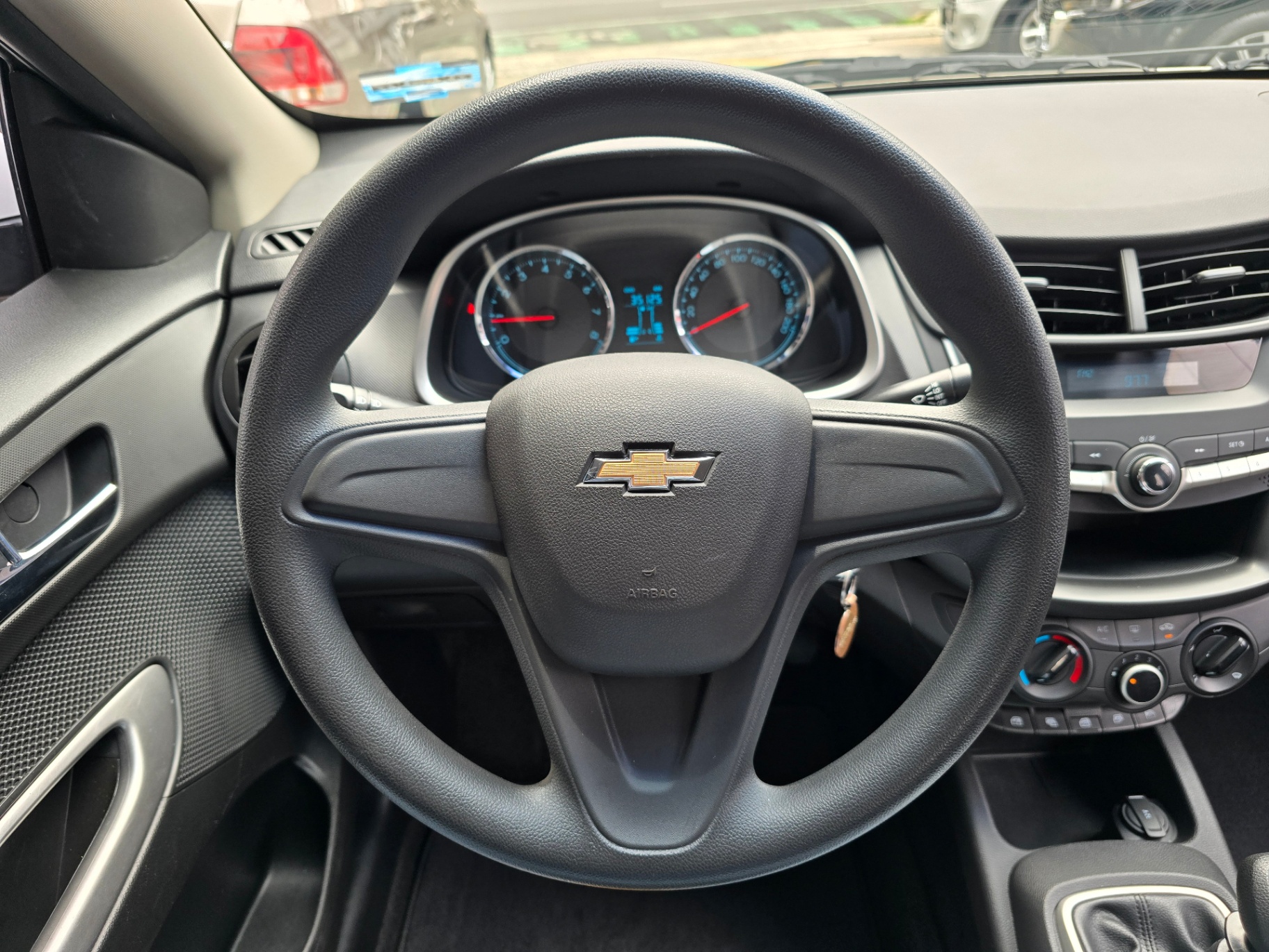 Chevrolet Aveo Sedán LS - imagen 12