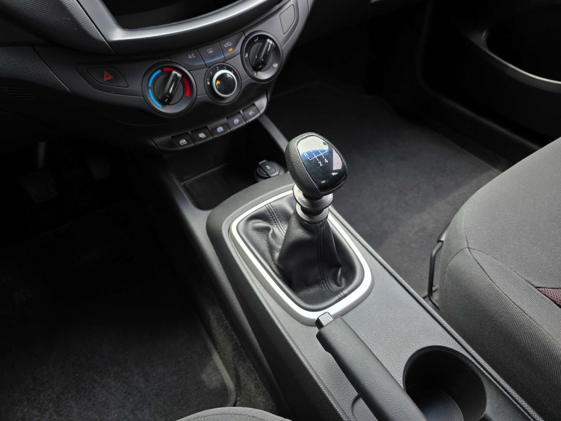 Chevrolet Aveo Sedán LS - imagen 16