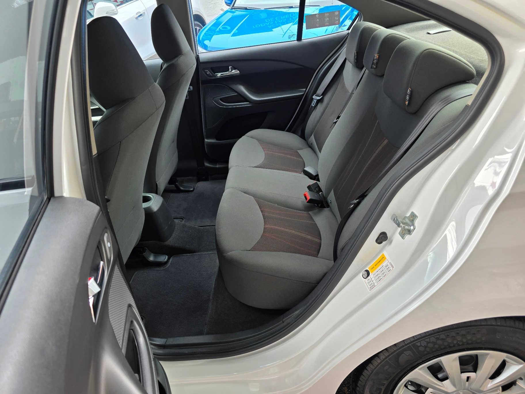 Chevrolet Aveo Sedán LS - imagen 20