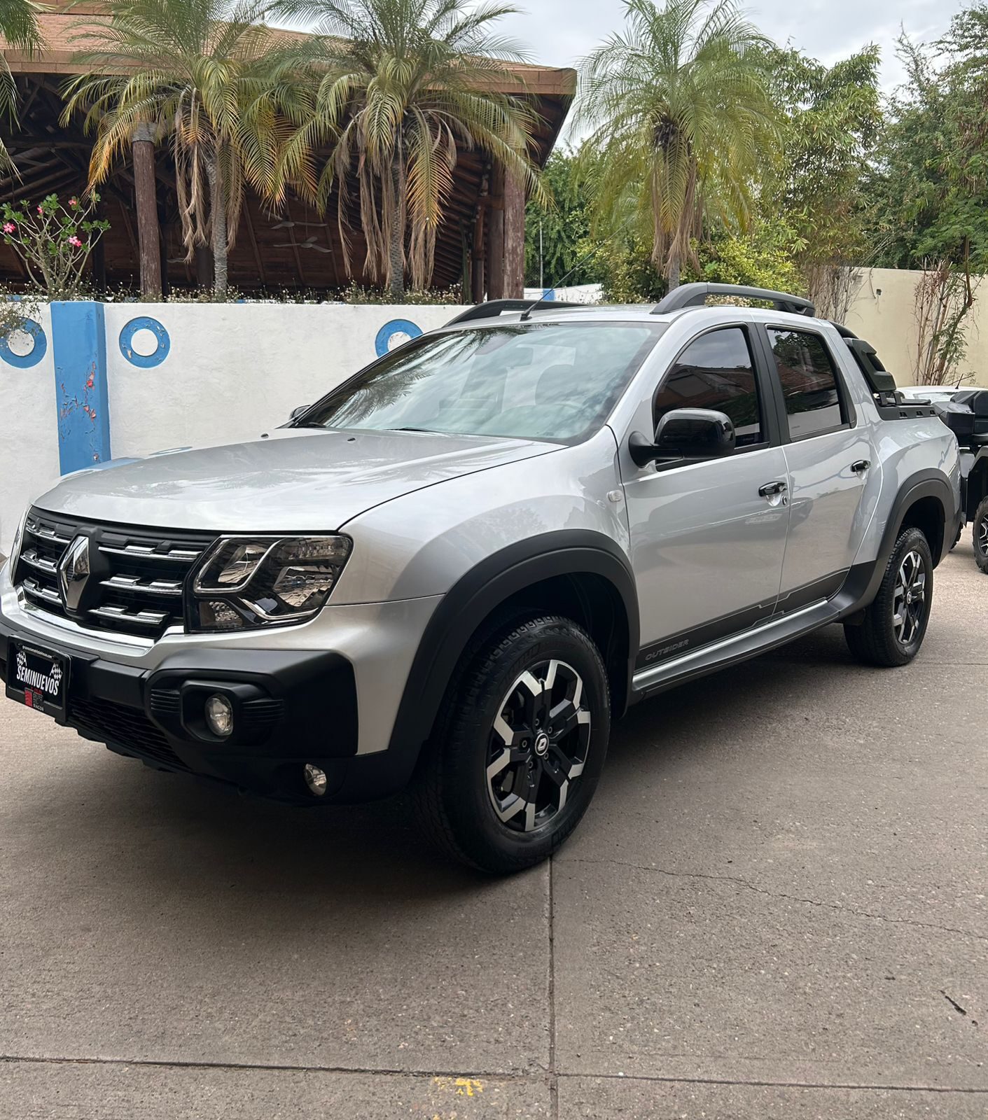 2023 Renault Oroch Outsider