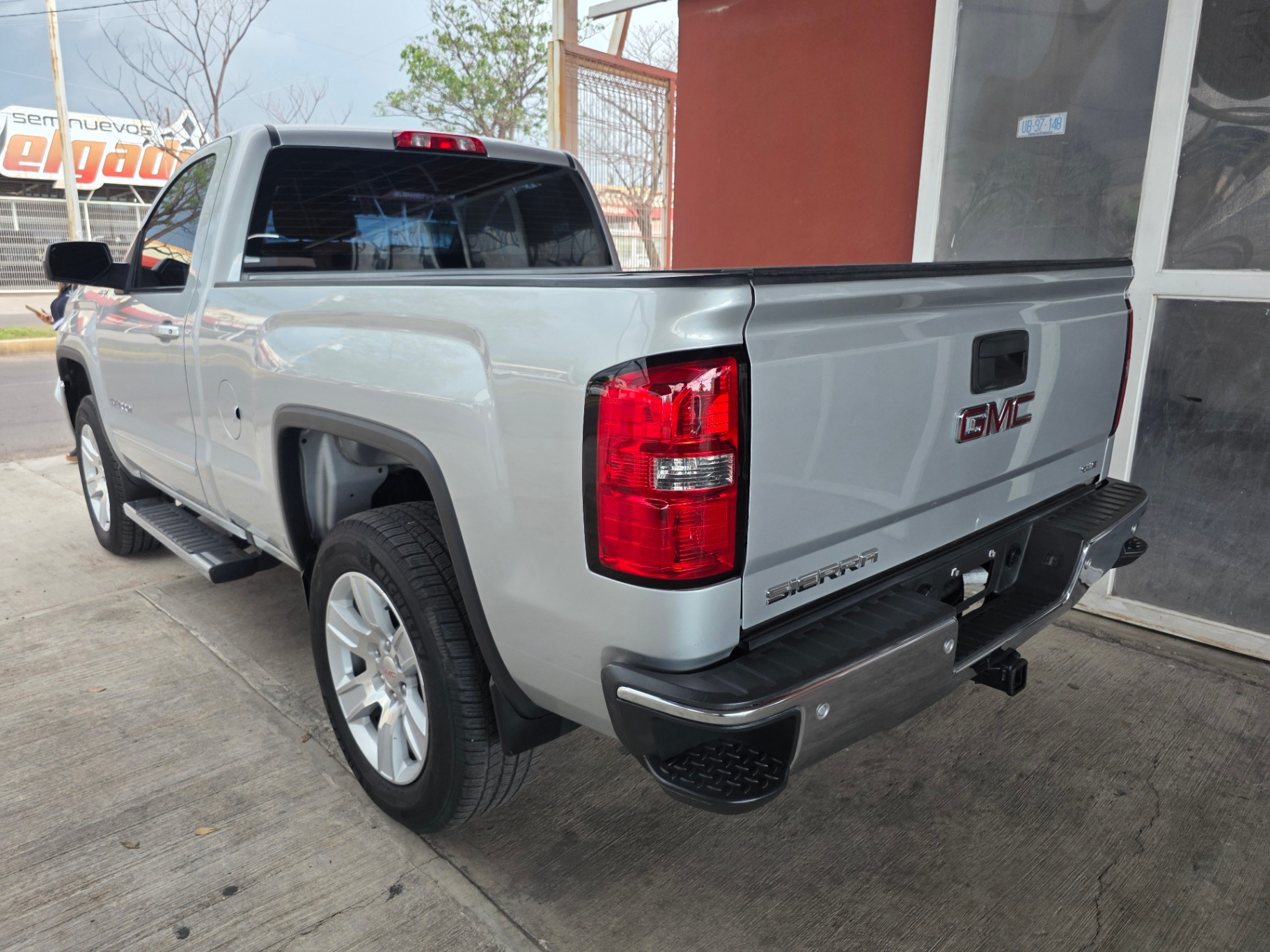 2018 GMC SIERRA SLE CAB REG thumbnail 3