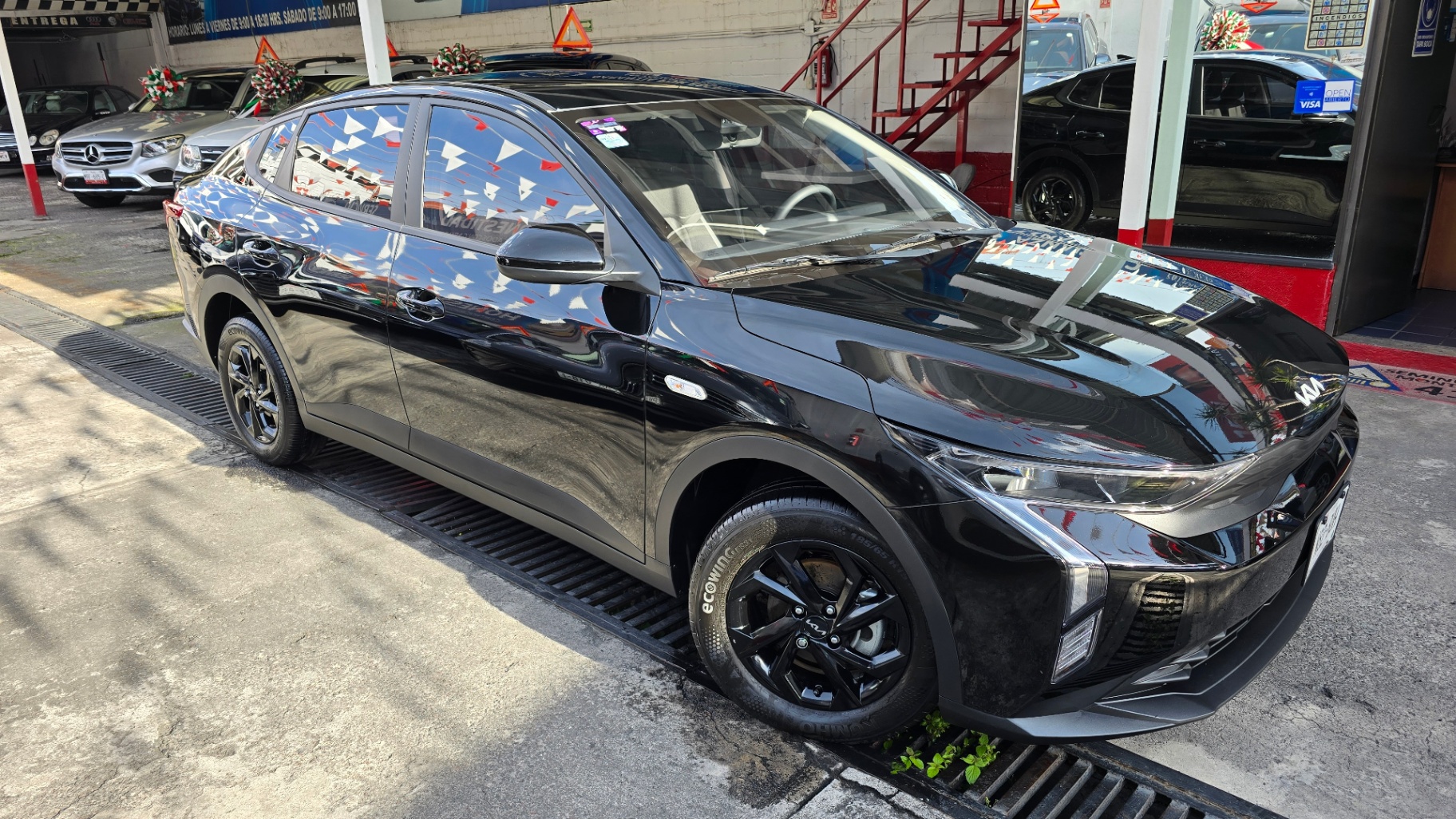 Kia K3 Sedán LX Aut - imagen 4