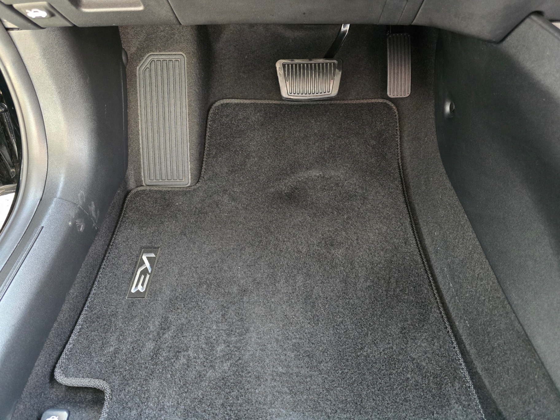 Kia K3 Sedán LX Aut - imagen 11