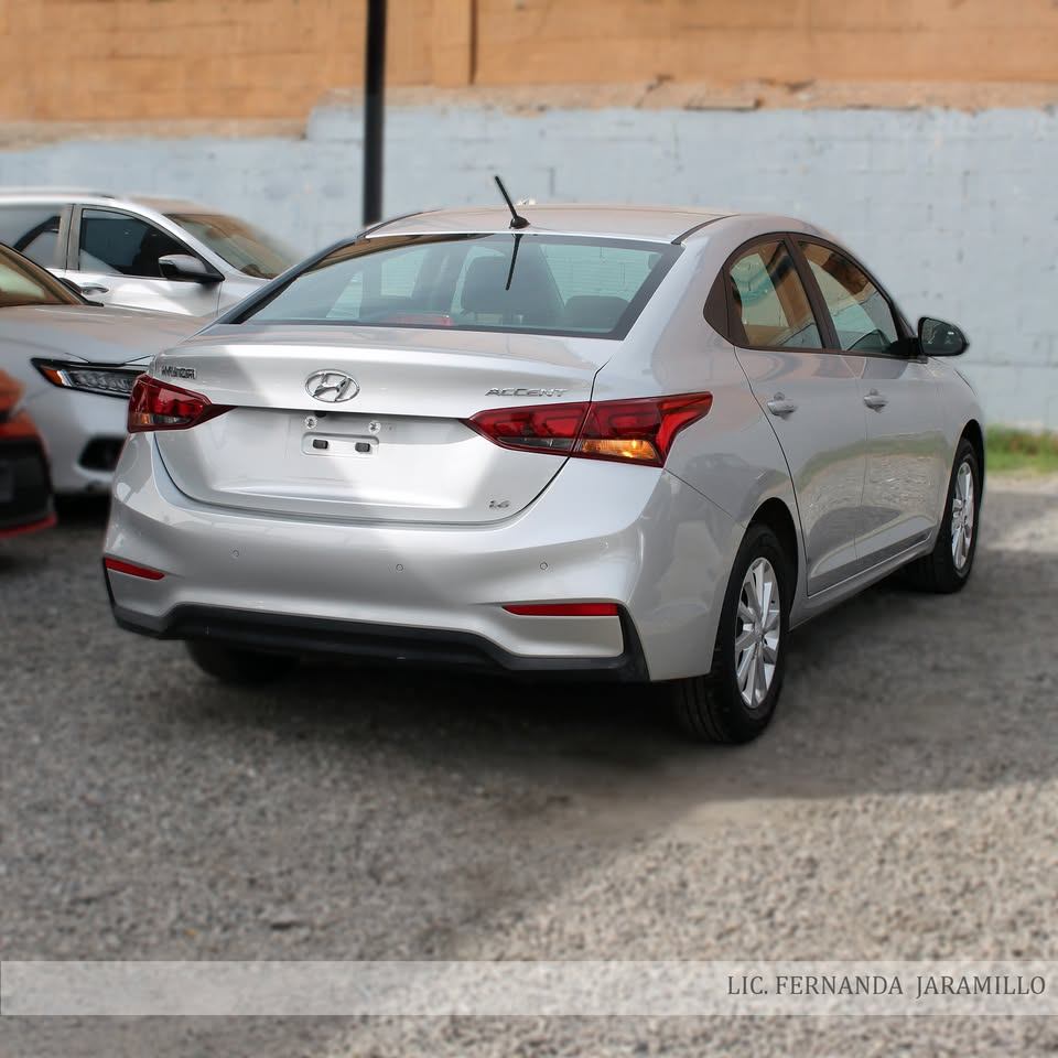 2022 Hyundai Accent GLS foto 6