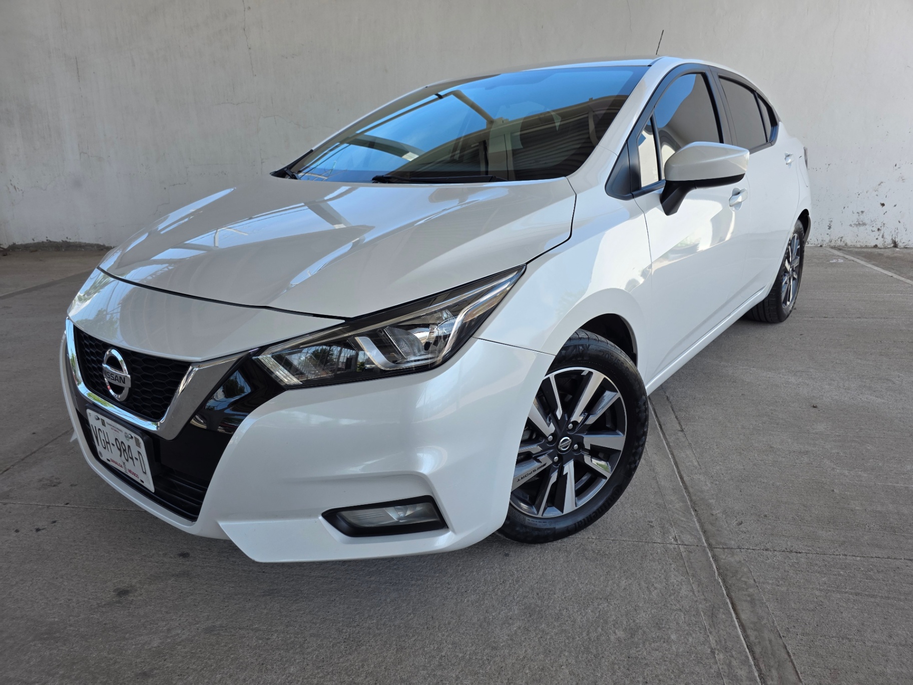 Nissan VERSA ADVANCE 2022 seminuevo en Culiacán — $280,000 — foto 1