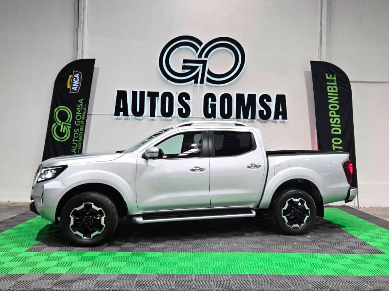 2024 Nissan Frontier Platinum LE