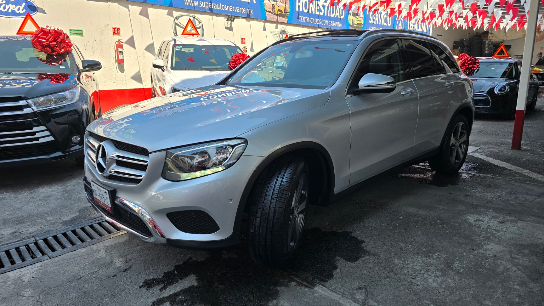 Mercedes-Benz GLC 300 Off Road 2017 - Plata Pirita