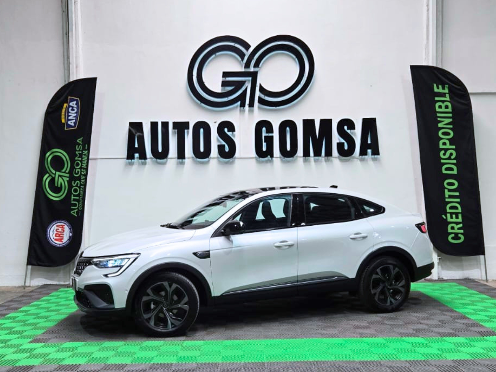 Renault Arkana Esprit Alpine 2025 seminuevo en Monterrey — $399,900 — foto 1
