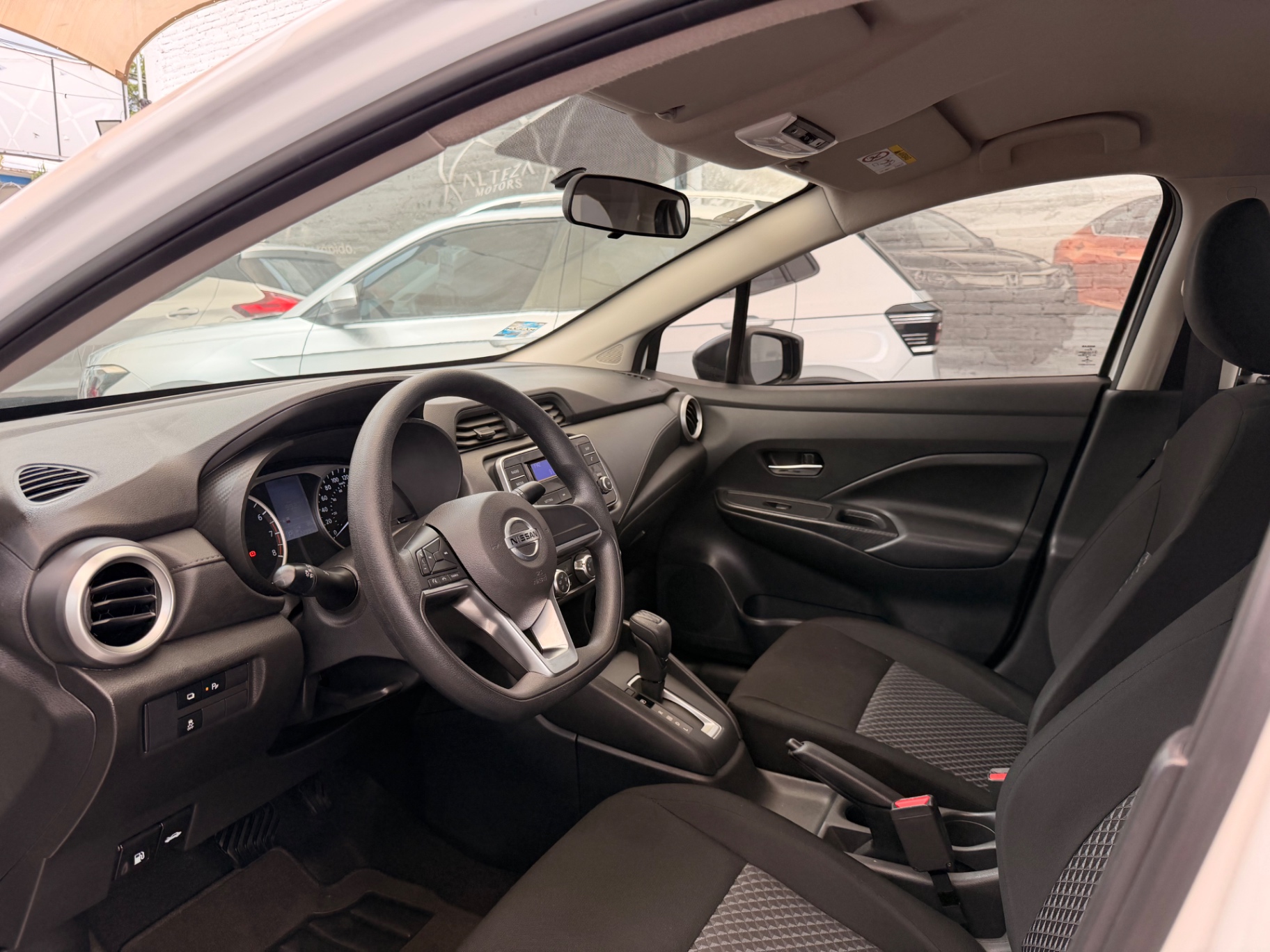 2022 Nissan Versa APARTADO miniatura 6