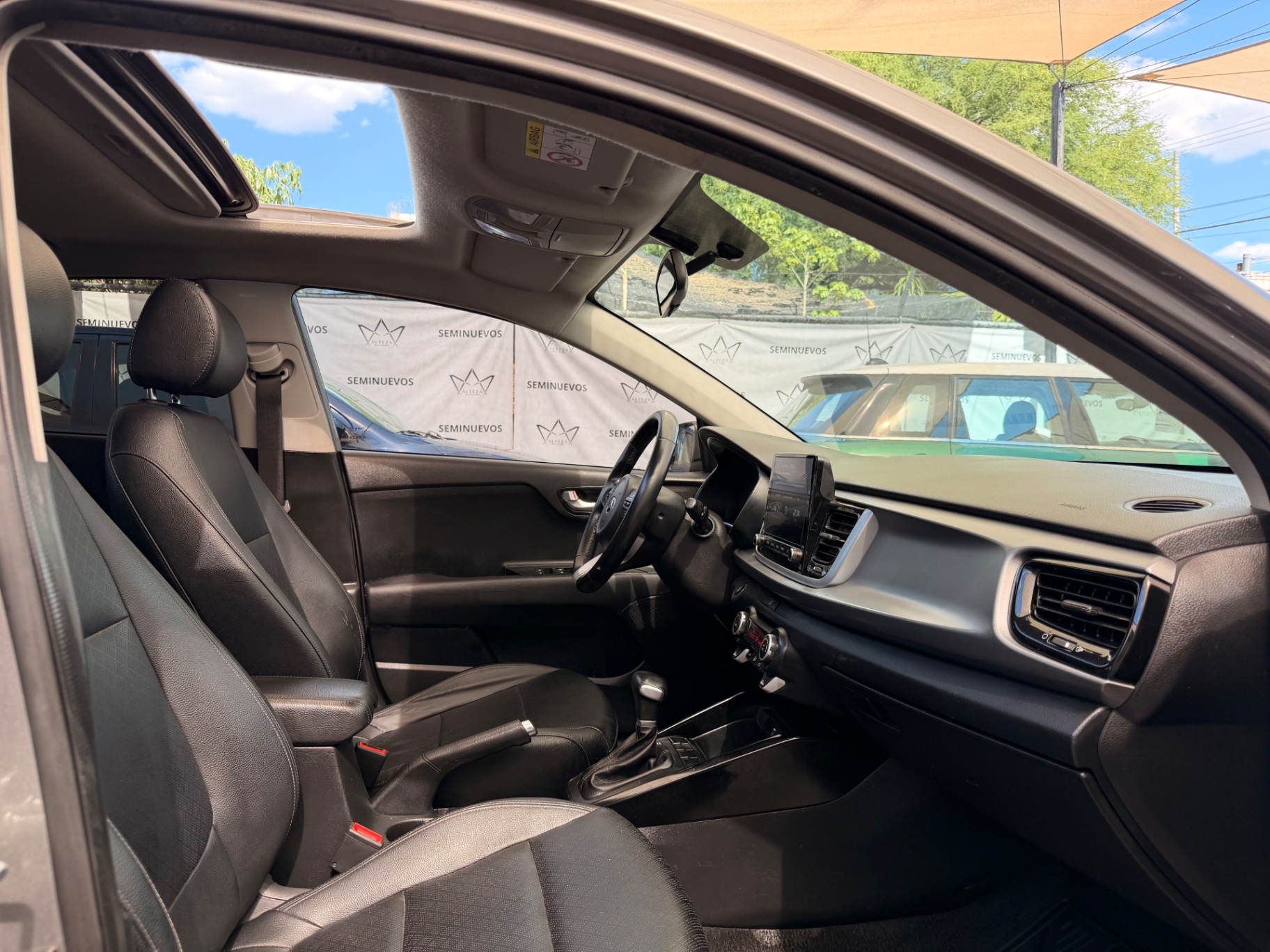 2021 Kia Rio Hb Ex Pack miniatura 8