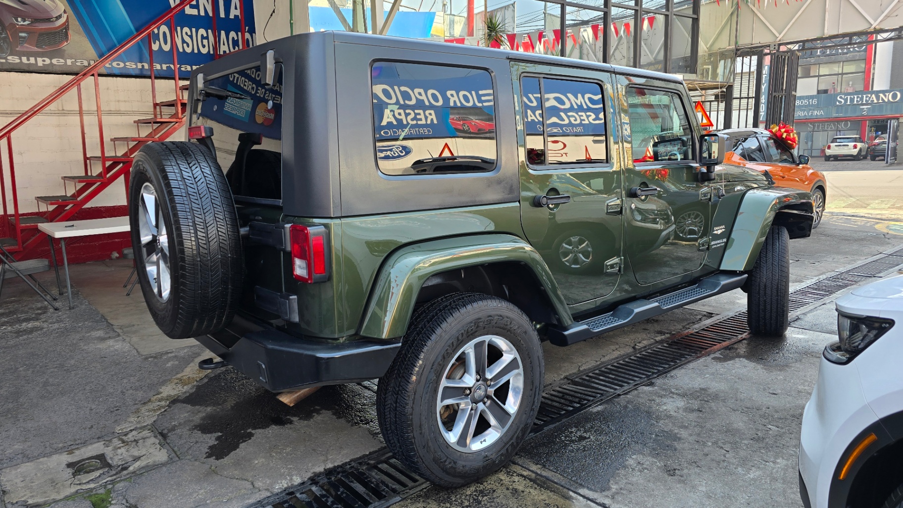 Jeep Wrangler Unlimited Sahara - imagen 3