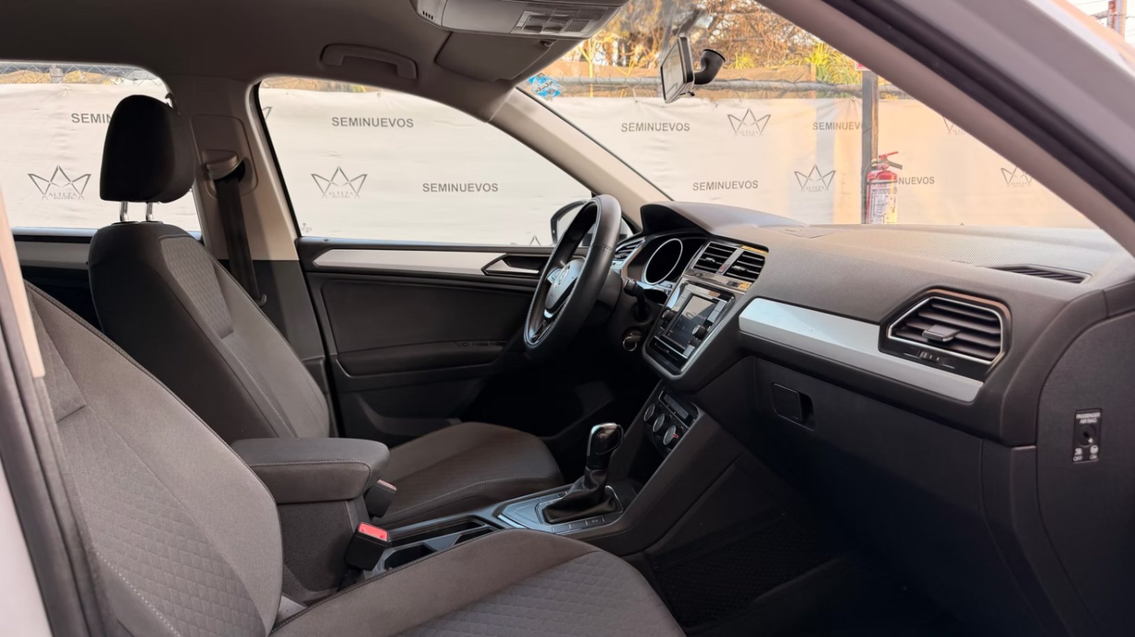 2018 Volkswagen Tiguan Trendline miniatura 11