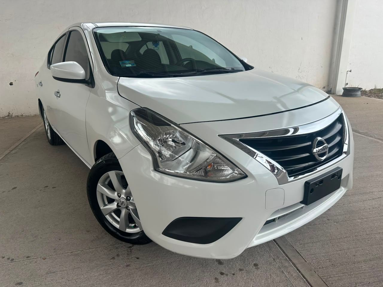 2019 Nissan VERSA SENSE thumbnail 2