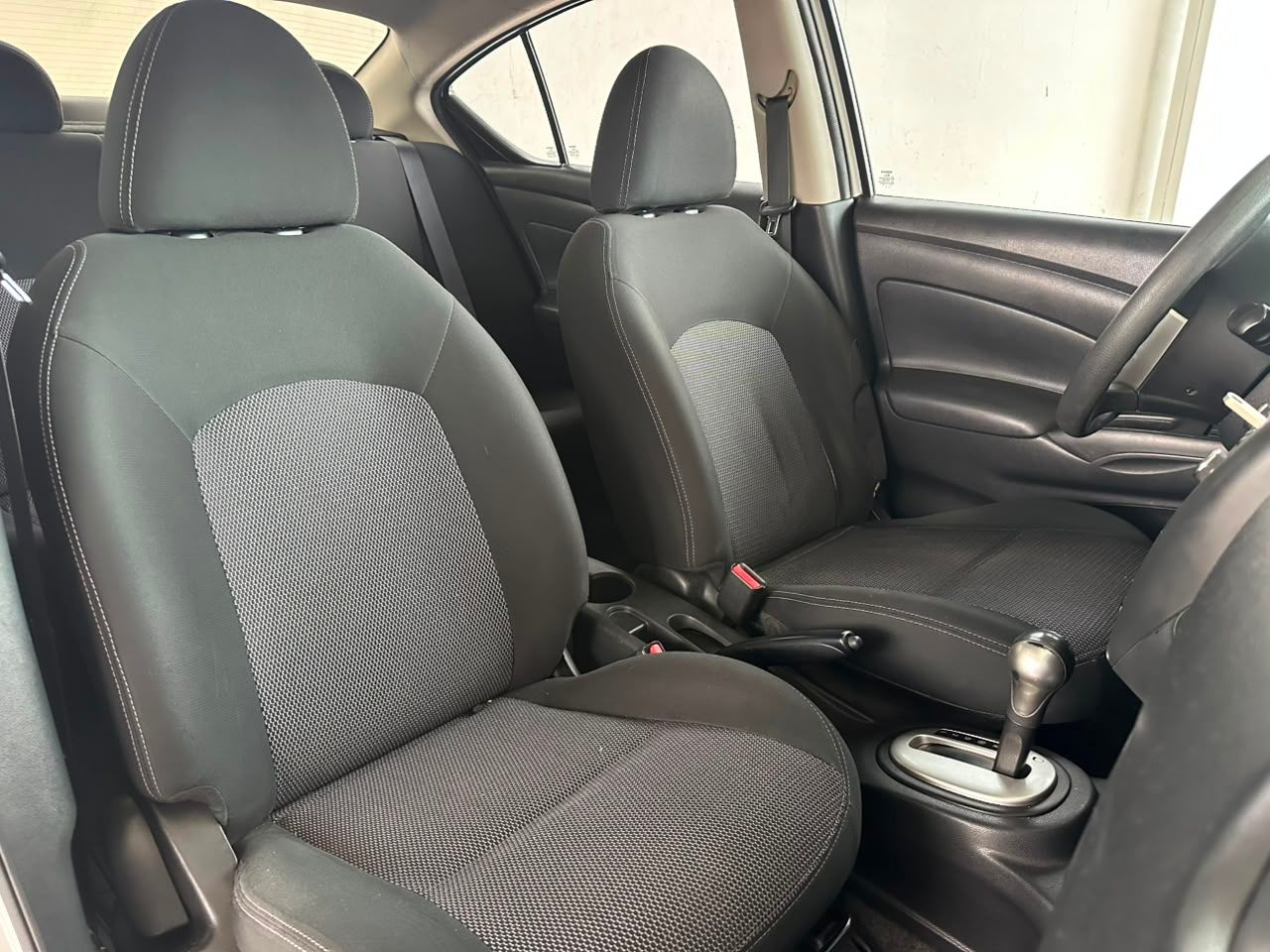 2019 Nissan VERSA SENSE thumbnail 6
