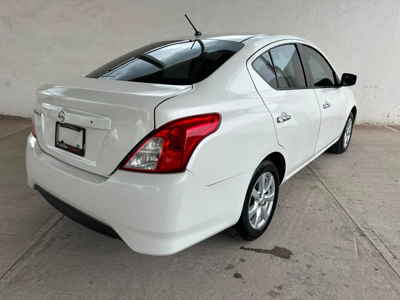 2019 Nissan VERSA SENSE thumbnail 3
