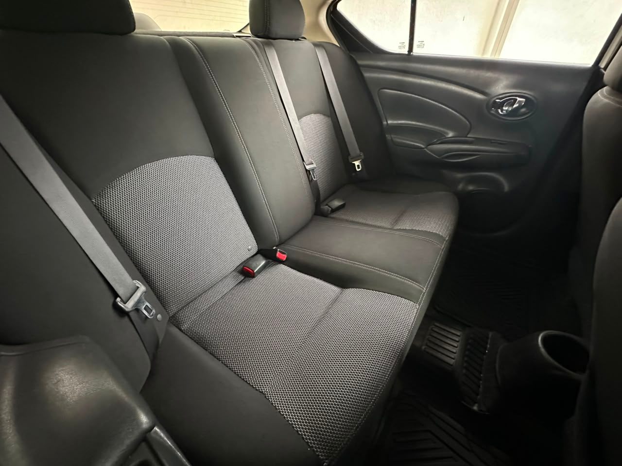 2019 Nissan VERSA SENSE thumbnail 9