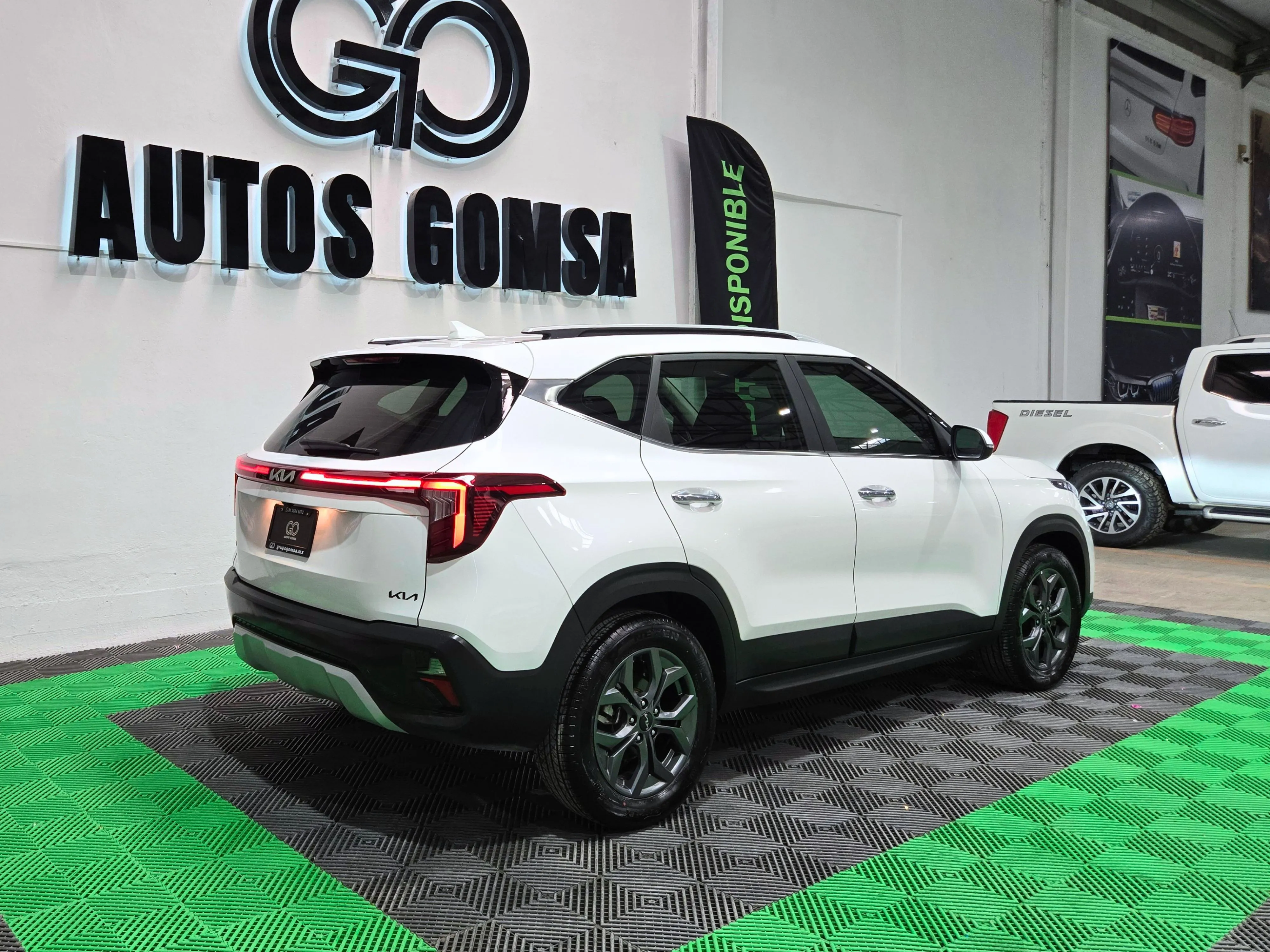 KIA Seltos SX 2024 thumbnail 10