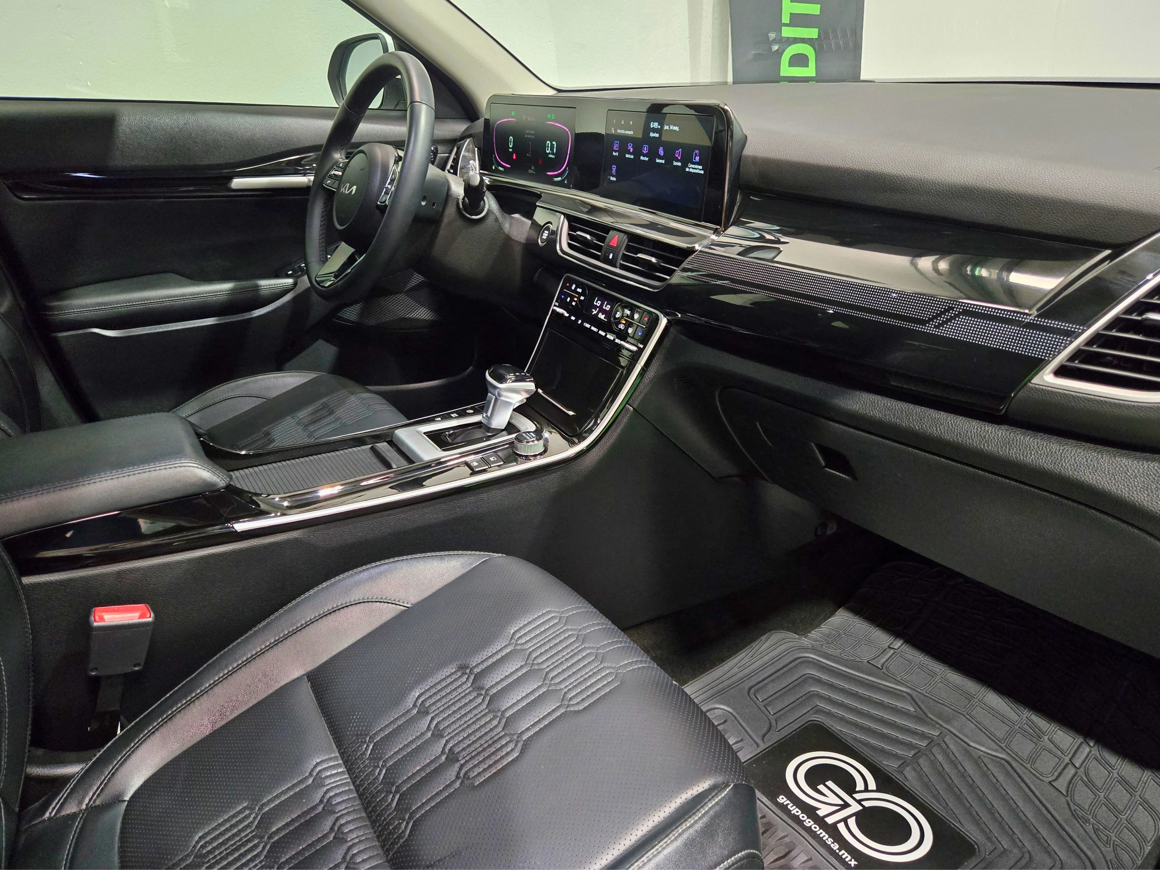 KIA Seltos SX 2024 thumbnail 11