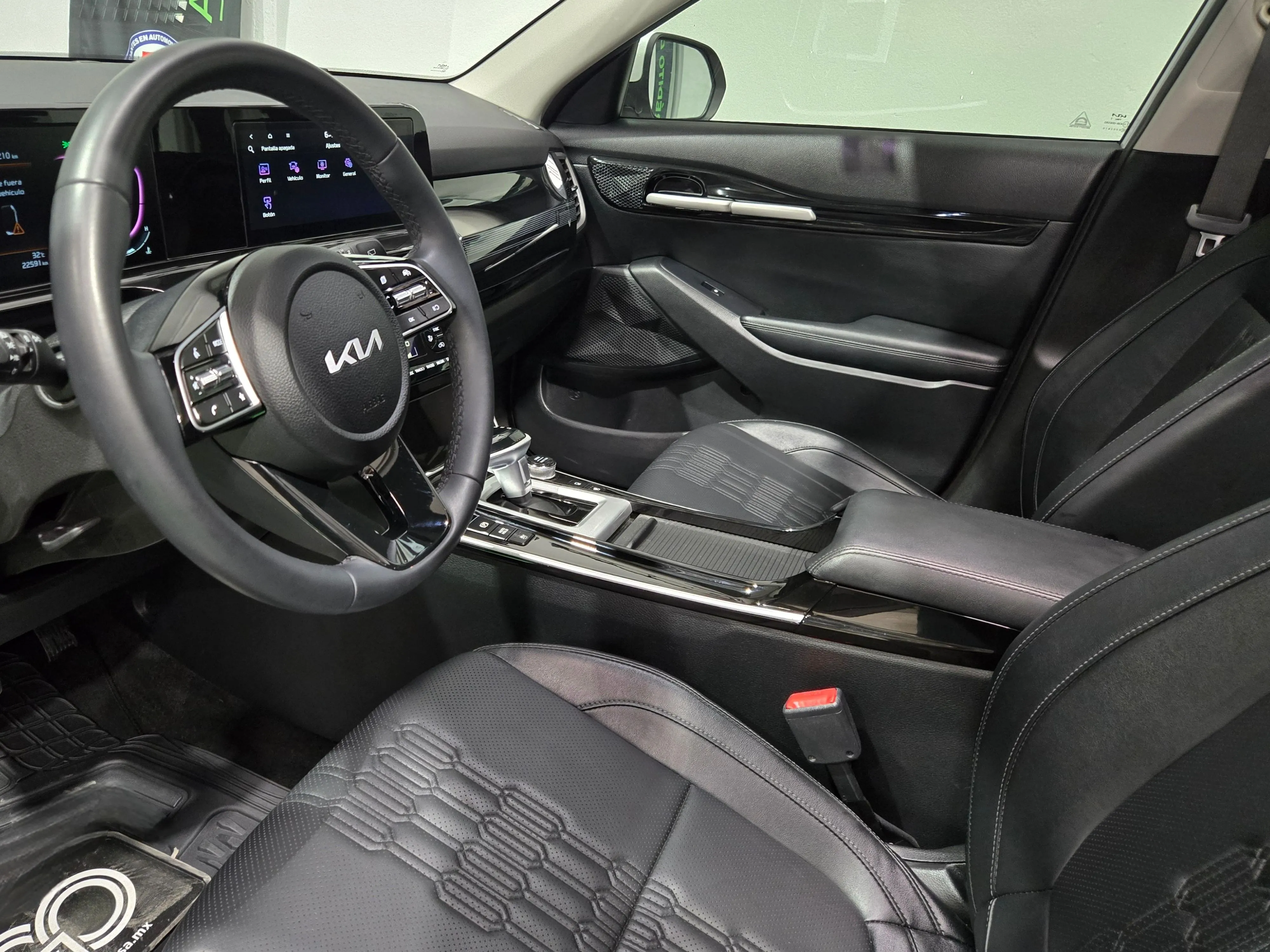 KIA Seltos SX 2024 thumbnail 2