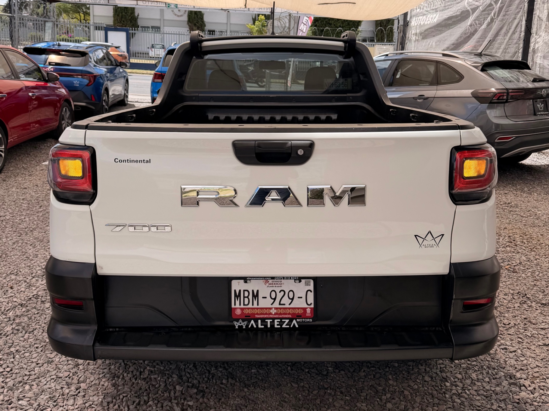 2021 RAM 700 SLT Regular Cab miniatura 5