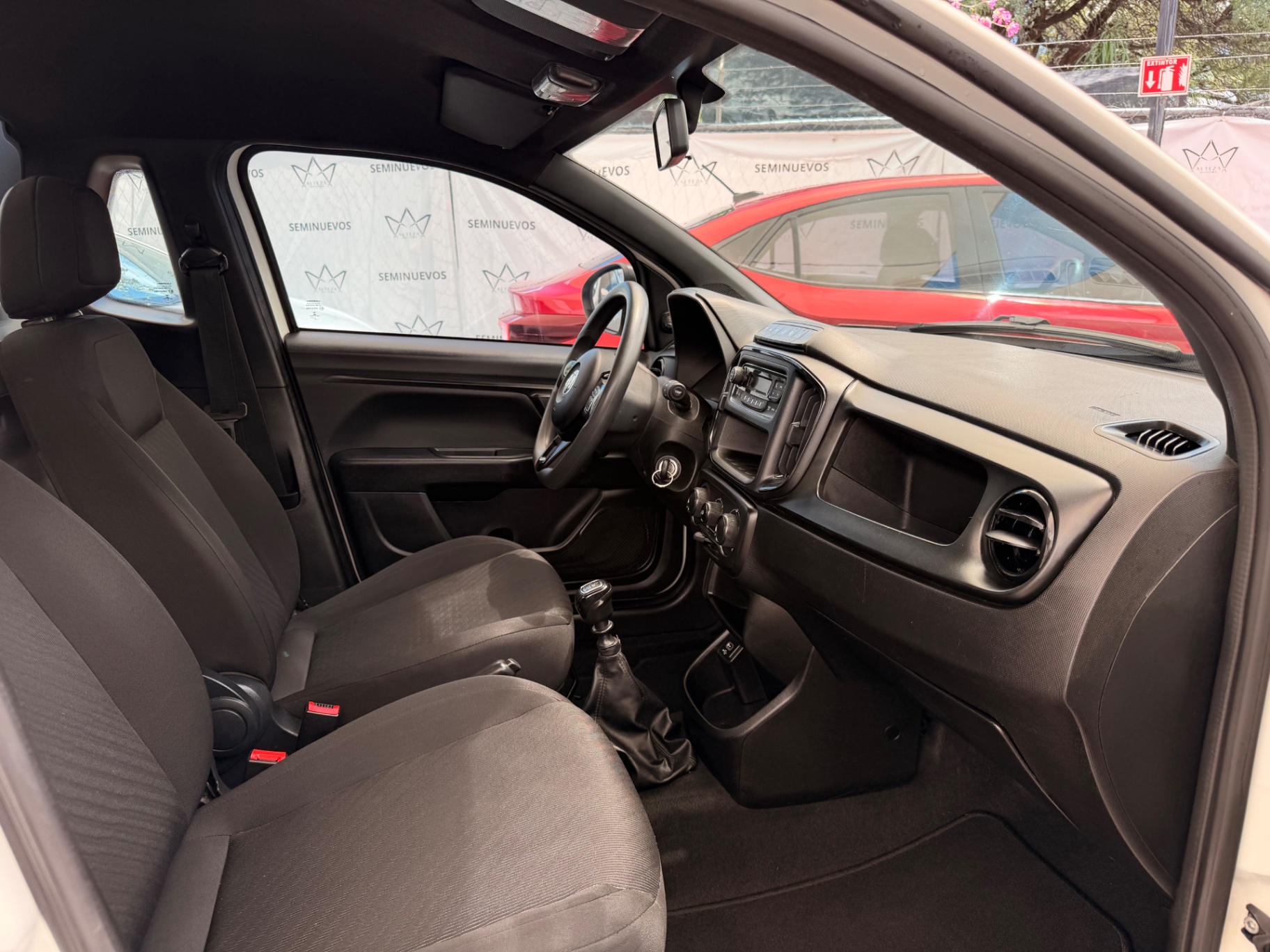 2021 RAM 700 SLT Regular Cab miniatura 7