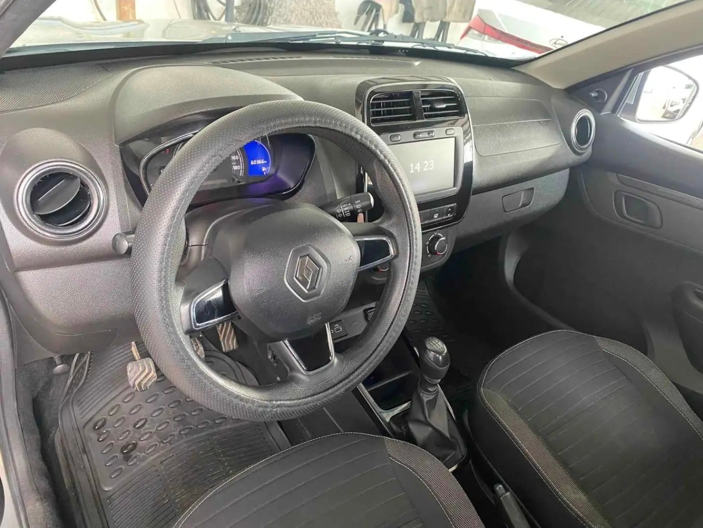 2022 Renault KWID ICONIC   thumbnail 6