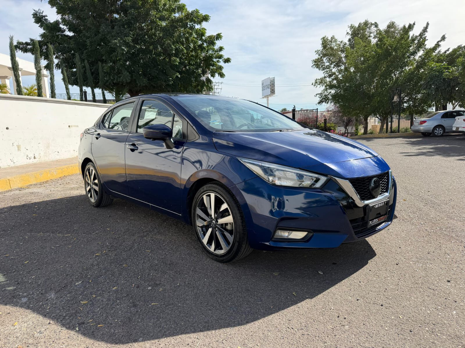 2021 Nissan Versa Platinum thumbnail 5