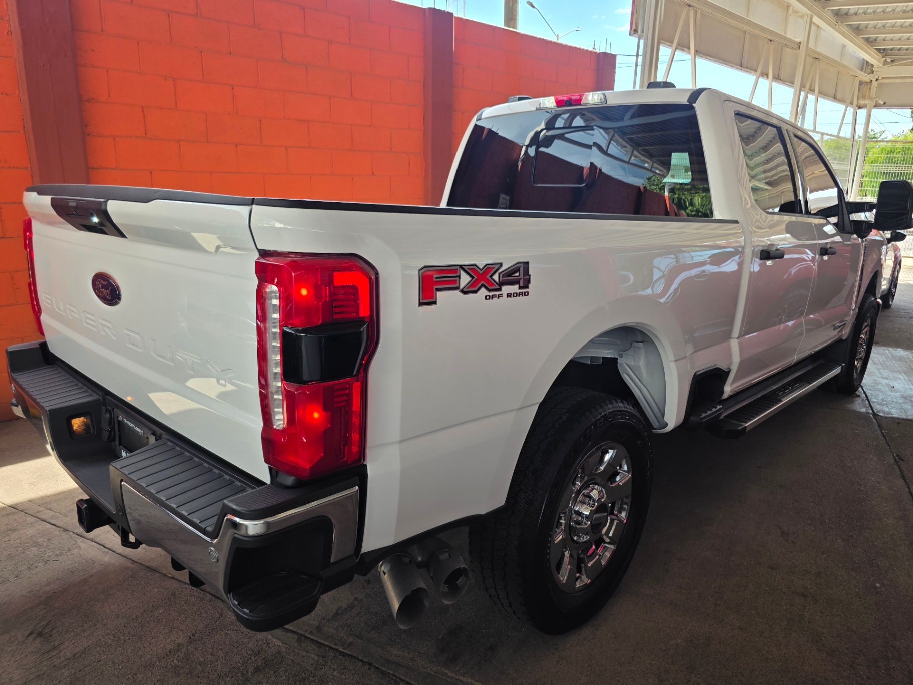 2023 Ford F-250 SUPER DUTY  thumbnail 3
