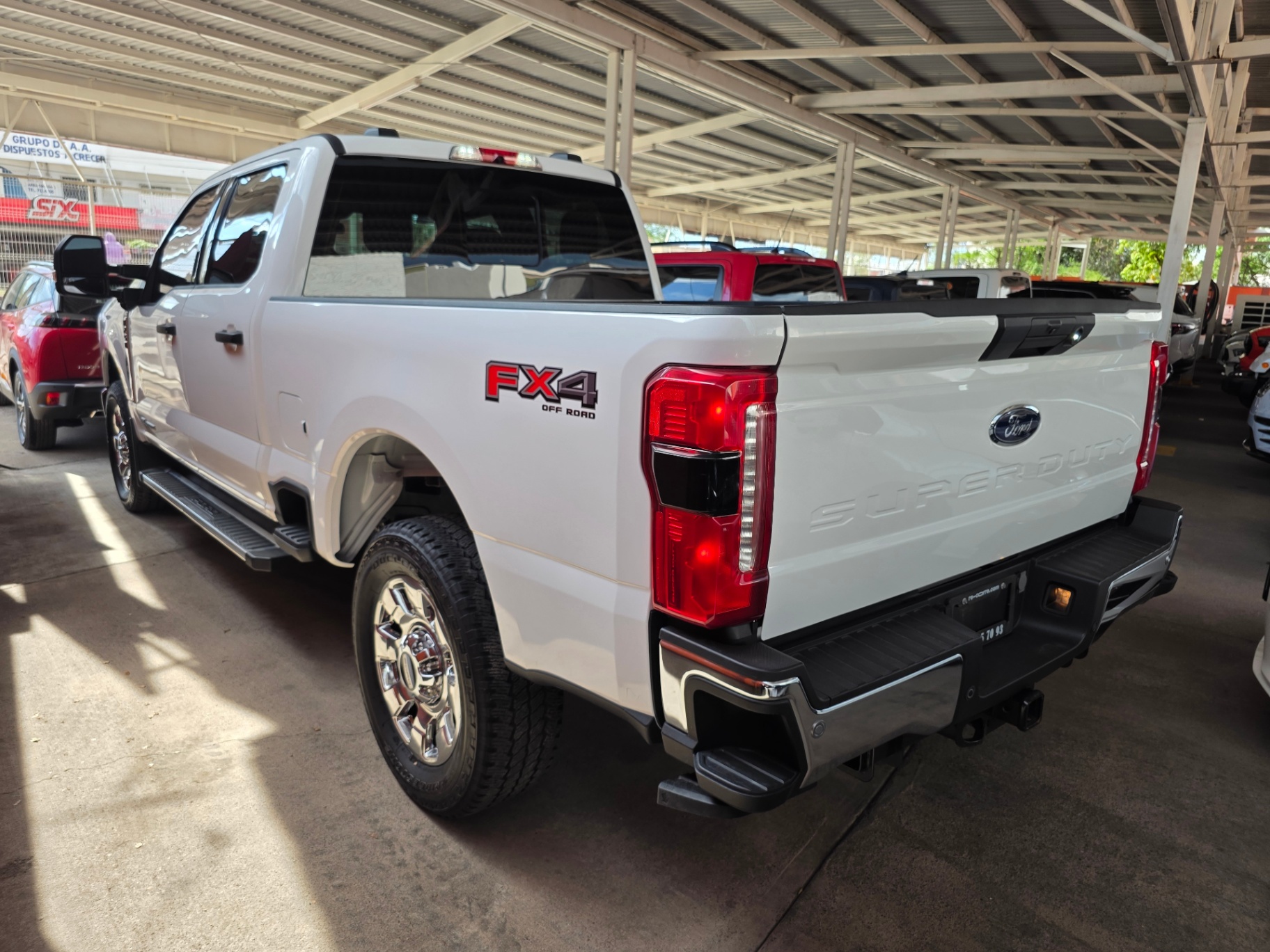 2023 Ford F-250 SUPER DUTY  thumbnail 4
