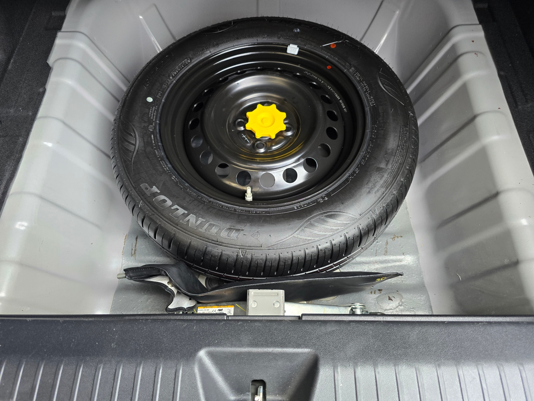Toyota Yaris Sedán S - imagen 23