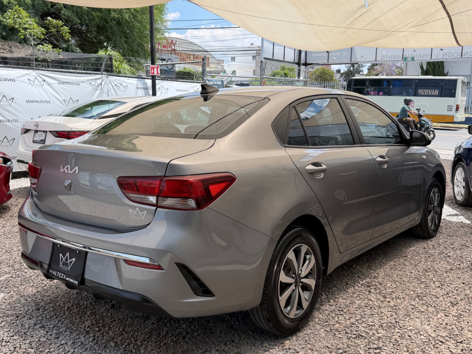2023 Kia Rio Sedán Lx Mt miniatura 4