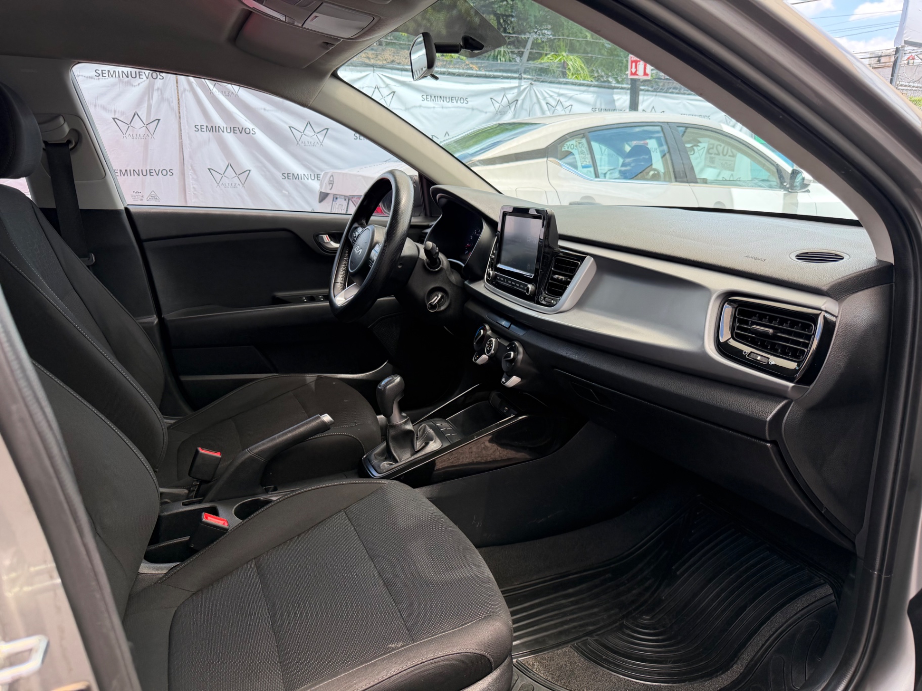 2023 Kia Rio Sedán Lx Mt miniatura 8