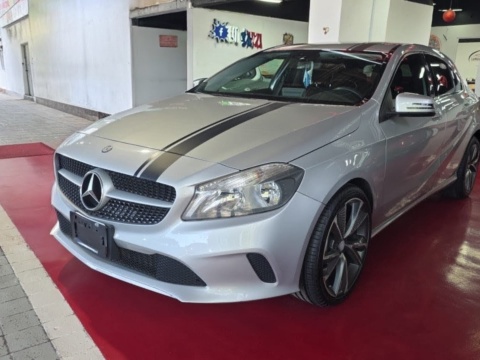 2017 Mercedes-Benz A-200