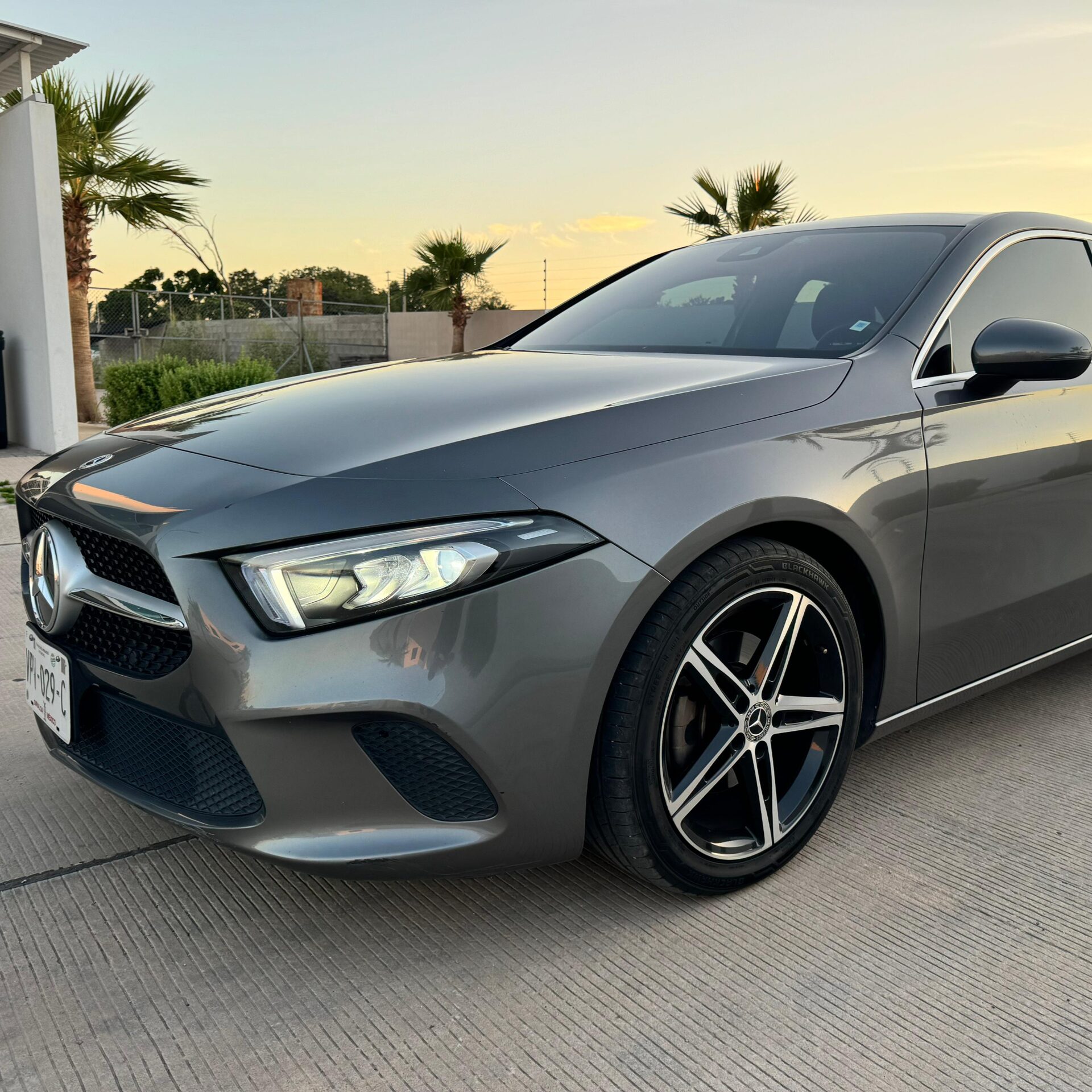 2021 Mercedes-Benz A200 Progressive thumbnail 2