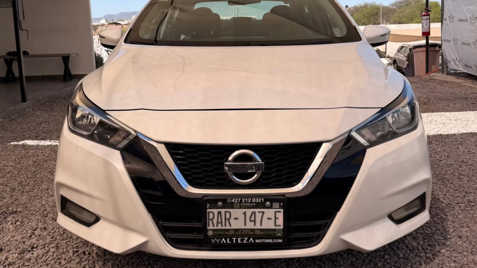 2020 Nissan Versa Advance At miniatura 2