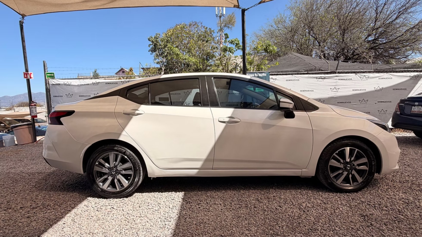 2020 Nissan Versa Advance At miniatura 4